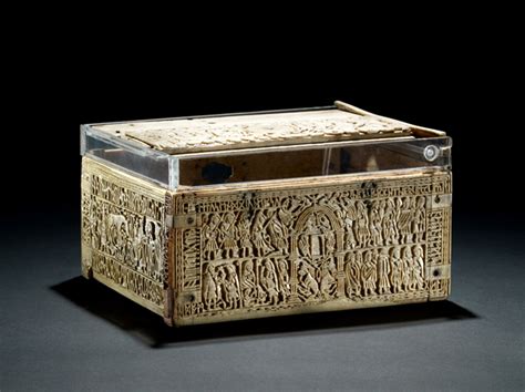  The Franks Casket – Chiếc Hộp Đựng Bảo Vật Khắc Chữ Rune Bí Ẩn và Hình Ngôi Sao